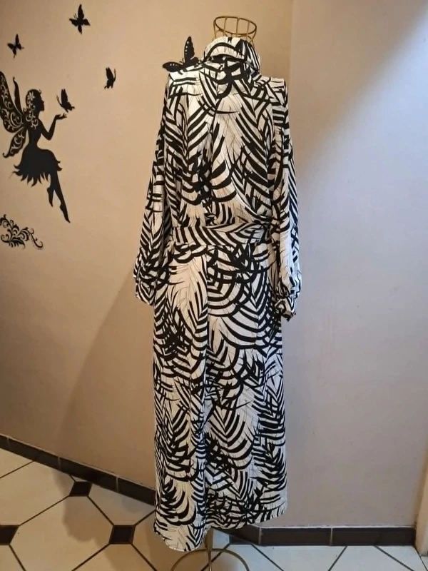 Vestido largo gráfico negro y blanco – photo 3